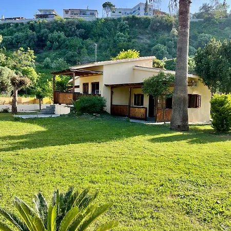 Reef Villa Afytos Exterior photo