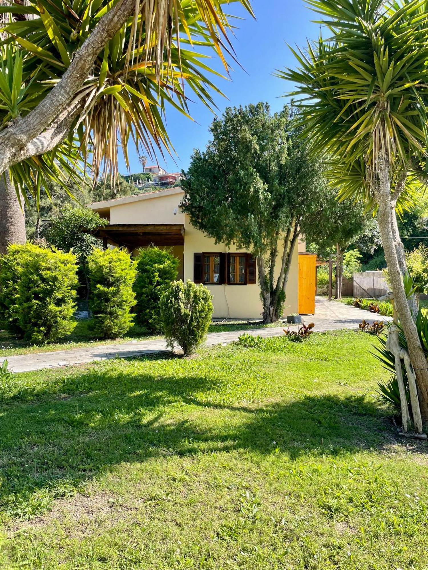 Reef Chalet Afytos